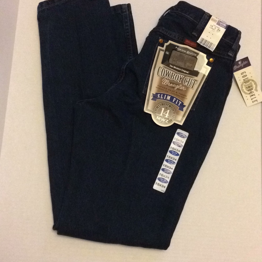 Women’s wranglers Cowboy Cut Slim Fit